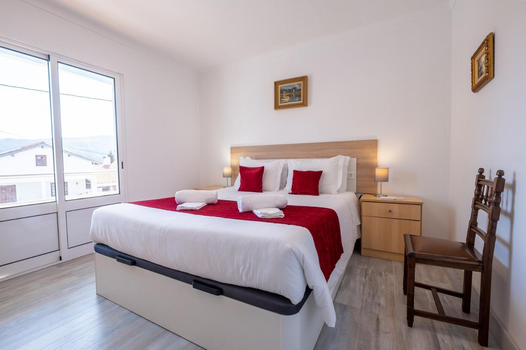 Villa Montês Guesthouse Coja Eksteriør billede